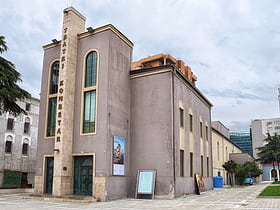 teatro nacional de albania tirana