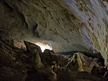 pirogoshi cave
