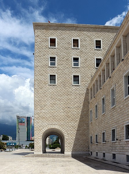 Universidad Politécnica de Tirana