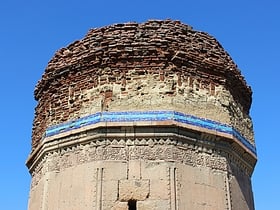 mausoleum of kara koyunlu emirs jerewan