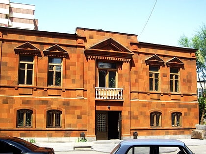 saint sarkis cathedral yerevan