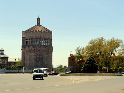 church of the holy archangels etchmiadzin