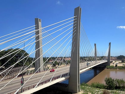 Puente 4 de Abril