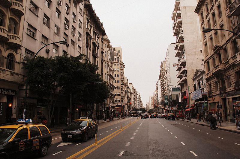 Avenida Santa Fe