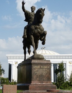 Monument to Timur on horseback