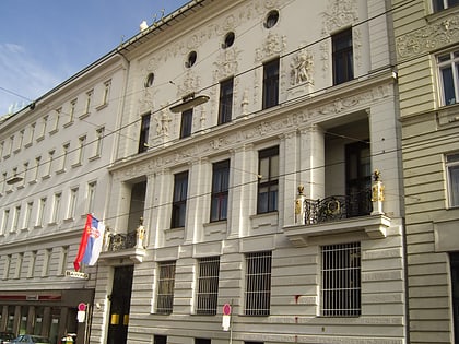 Palais Hoyos