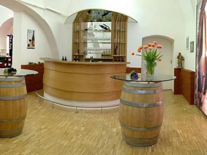 Vinothek Wein und Wachau