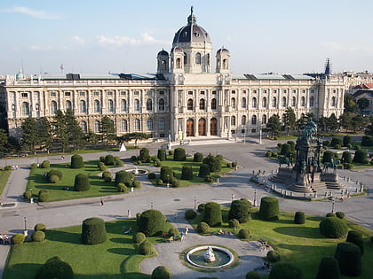 maria theresien platz vienna