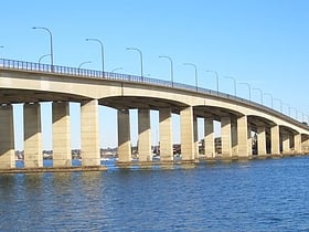 Puente Capitán Cook