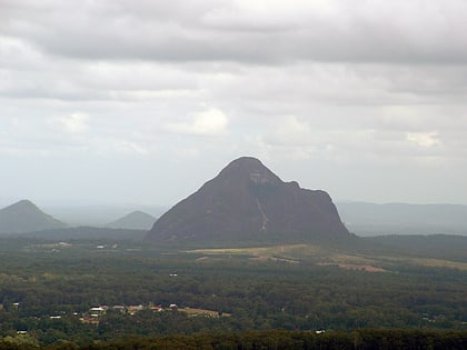 mount beerwah glass house mountains nationalpark