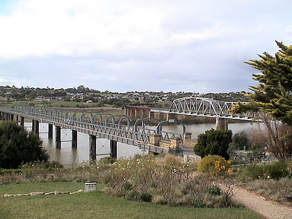 Murray River road bridge