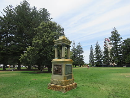 Explorers' Monument