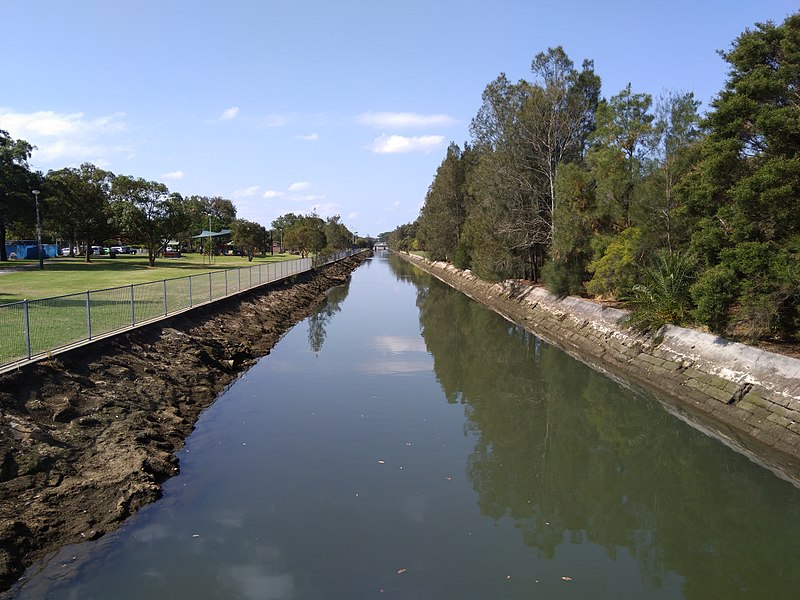 Hawthorne Canal