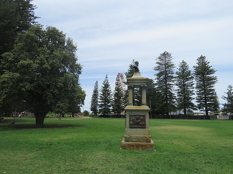 Explorers' Monument