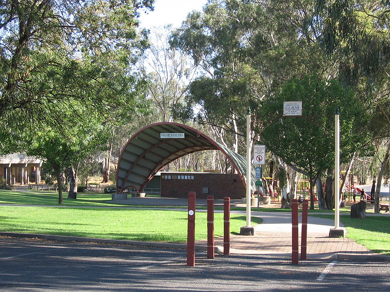 Moama