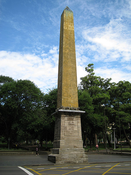 Obelisco del Parque Hyde