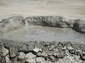 lokbatan mud volcano bakou