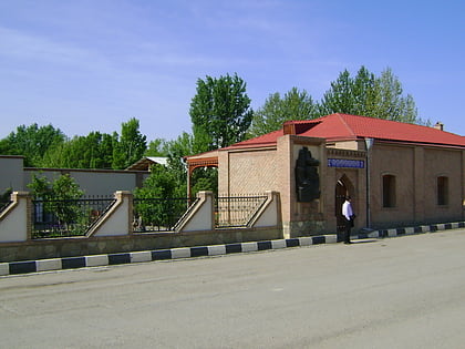 casa museo y complejo memorial de husein yavid najichevan