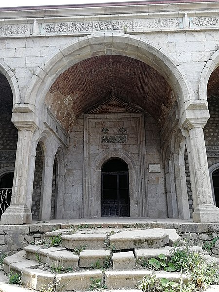 Mosquée Yukhari Govhar Agha