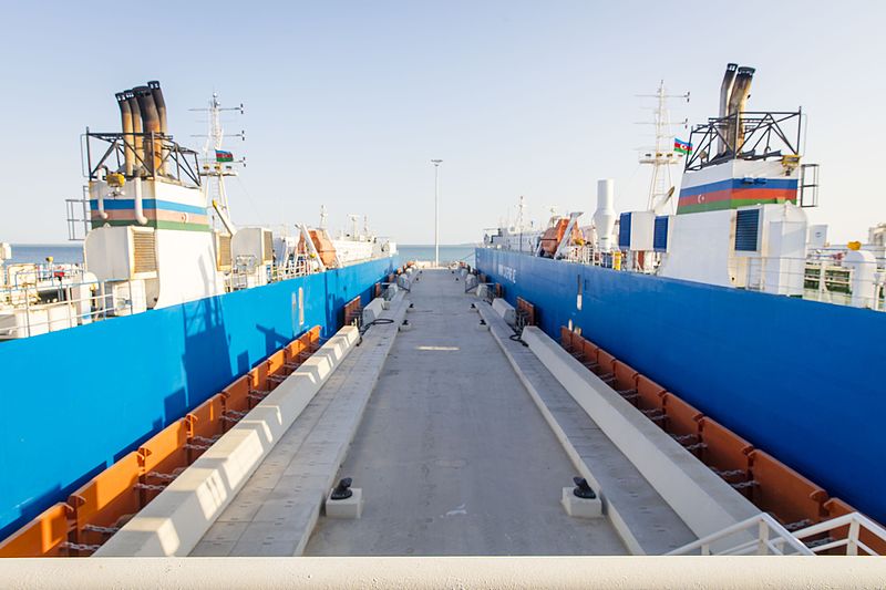 Puerto comercial marítimo internacional de Bakú