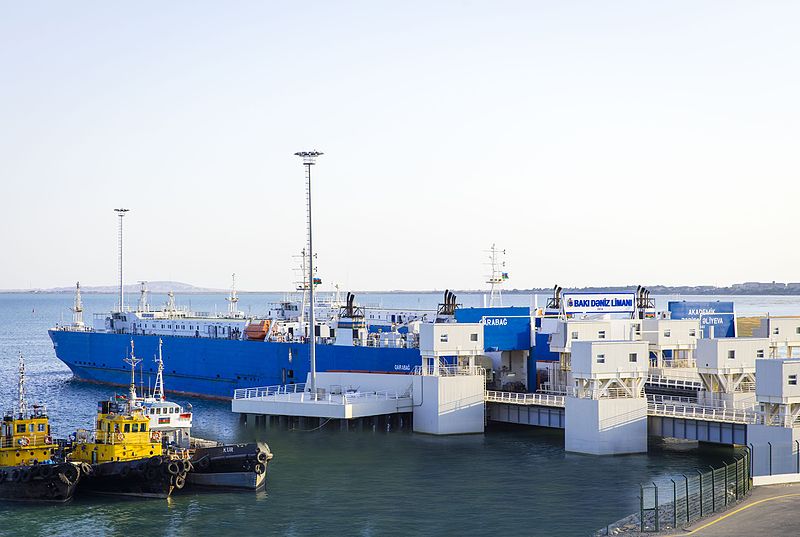 Puerto comercial marítimo internacional de Bakú