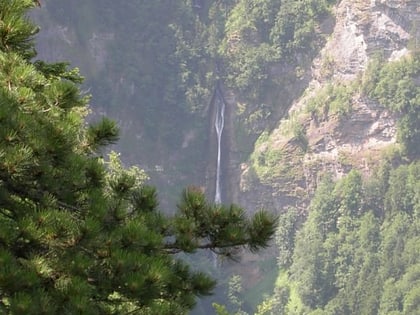 skakavac waterfall parc national de sutjeska