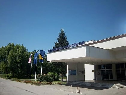 american university in bosnia and herzegovina tuzla