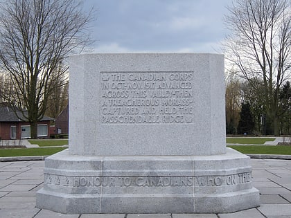 passchendaele canadian memorial zonnebeke