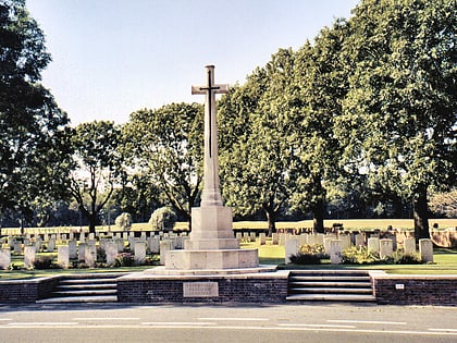 elzenwalle brasserie commonwealth war graves commission cemetery