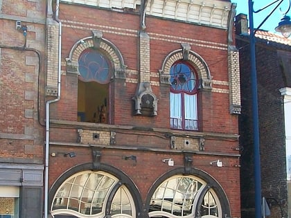 Maison aux deux vitrines