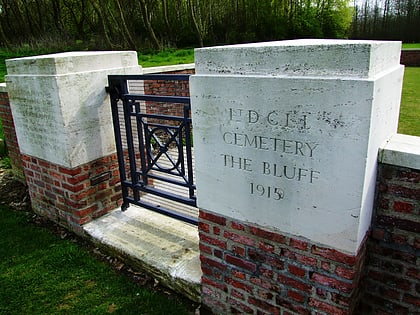 first dcli commonwealth war graves commission cemetery