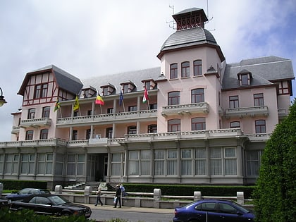 gemeentehuis de haan le coq