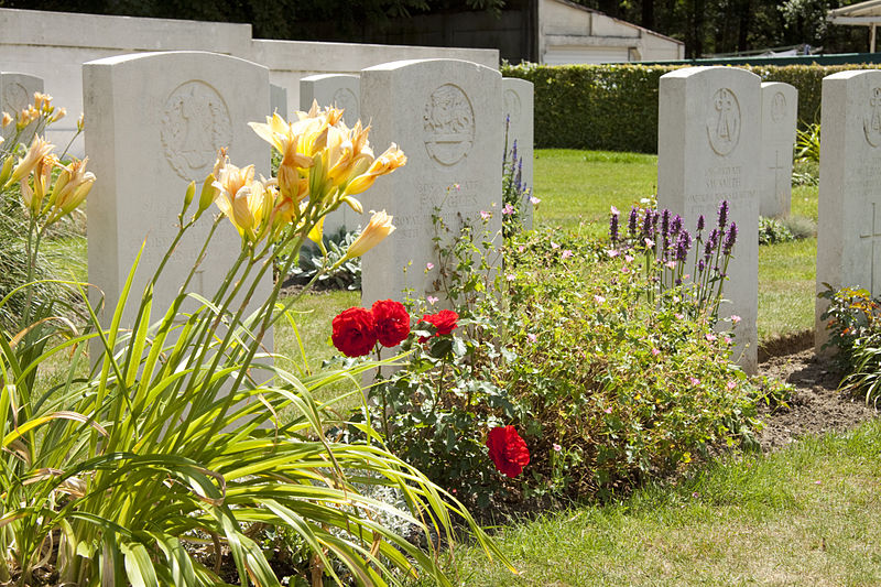 Hyde Park Corner Commonwealth War Graves Commission Cemetery