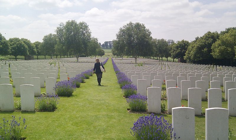 Hooge Crater Commonwealth War Graves Commission Cemetery