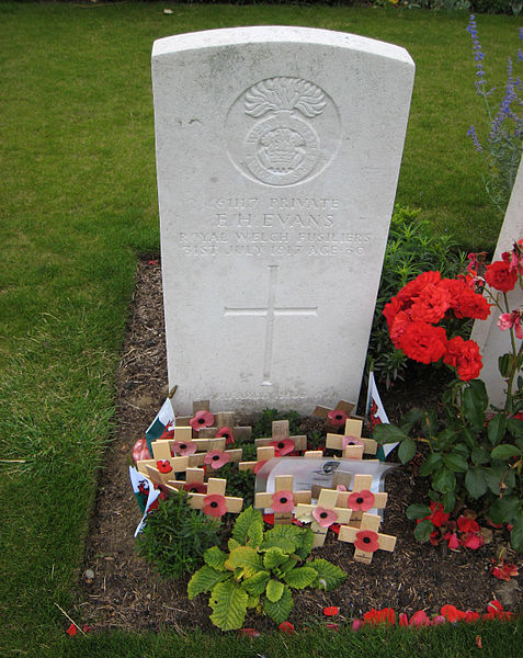 Artillery Wood Commonwealth War Graves Commission Cemetery