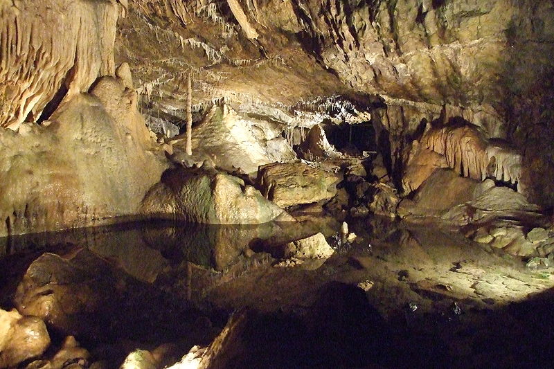 Cuevas de Hotton