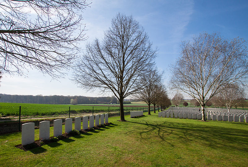 Hooge Crater Commonwealth War Graves Commission Cemetery