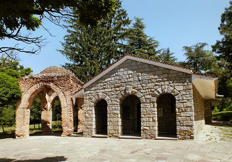 thracian tomb of kazanlak