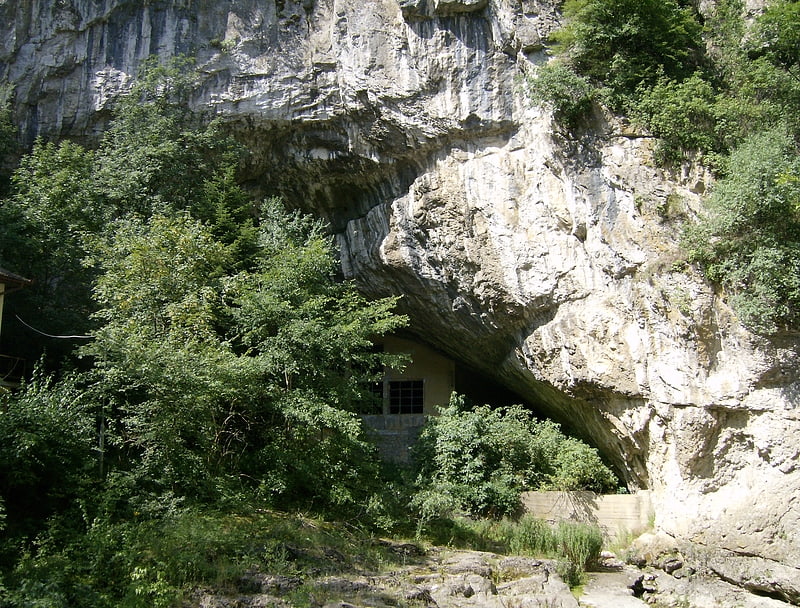 grotte de bacho kiro dryanovo