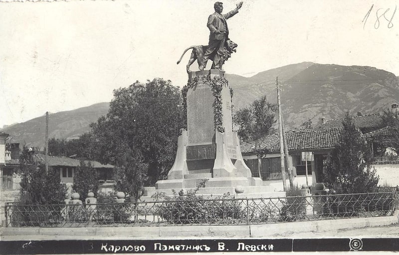 vasil levski monument karlovo