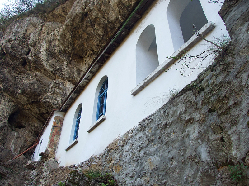Razboishte Monastery