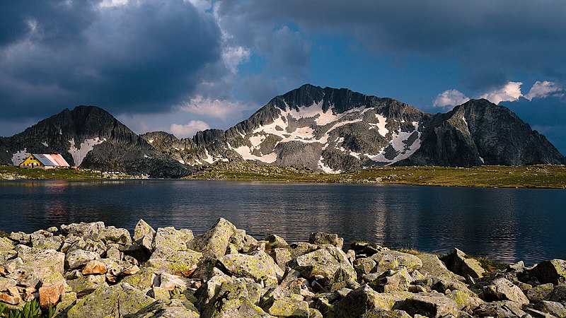 Kamenitsa Peak