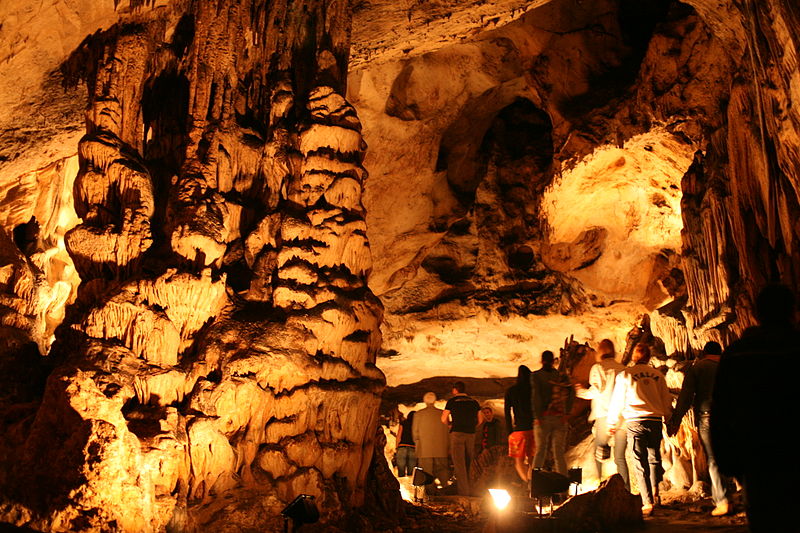 Grotte de Magoura
