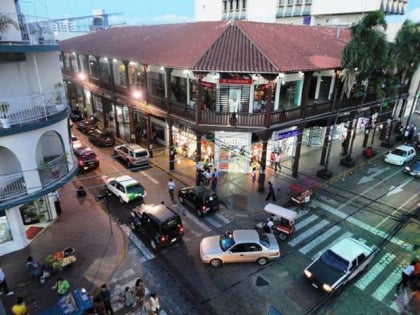 casco viejo santa cruz de la sierra