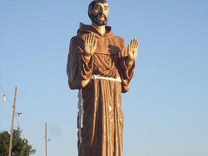 estatua de sao francisco caninde