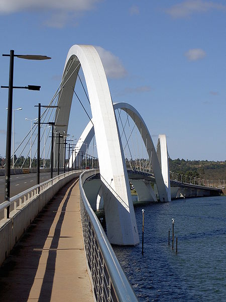 Puente Juscelino Kubitschek