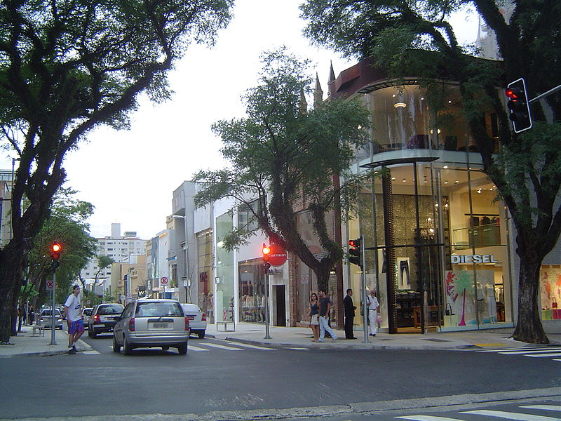Rue Oscar Freire