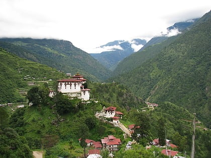 lhuentse dzong