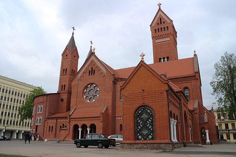 Iglesia de los Santos Simón y Elena