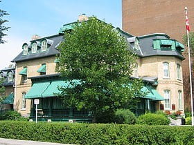 Laurier House
